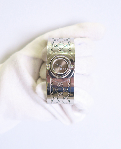 Gucci Twirl Ladies Watch, front view